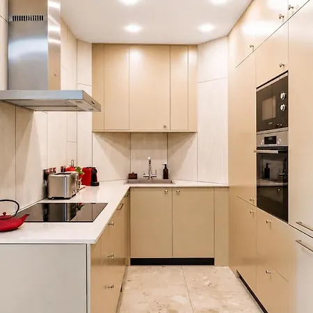 Seasons Boutique Terrace & Pool Apartman